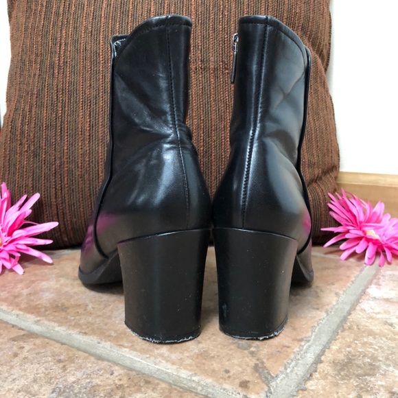 📦Enzo Angelini-ankle high boots-Previously owned. - Picture 3 of 3